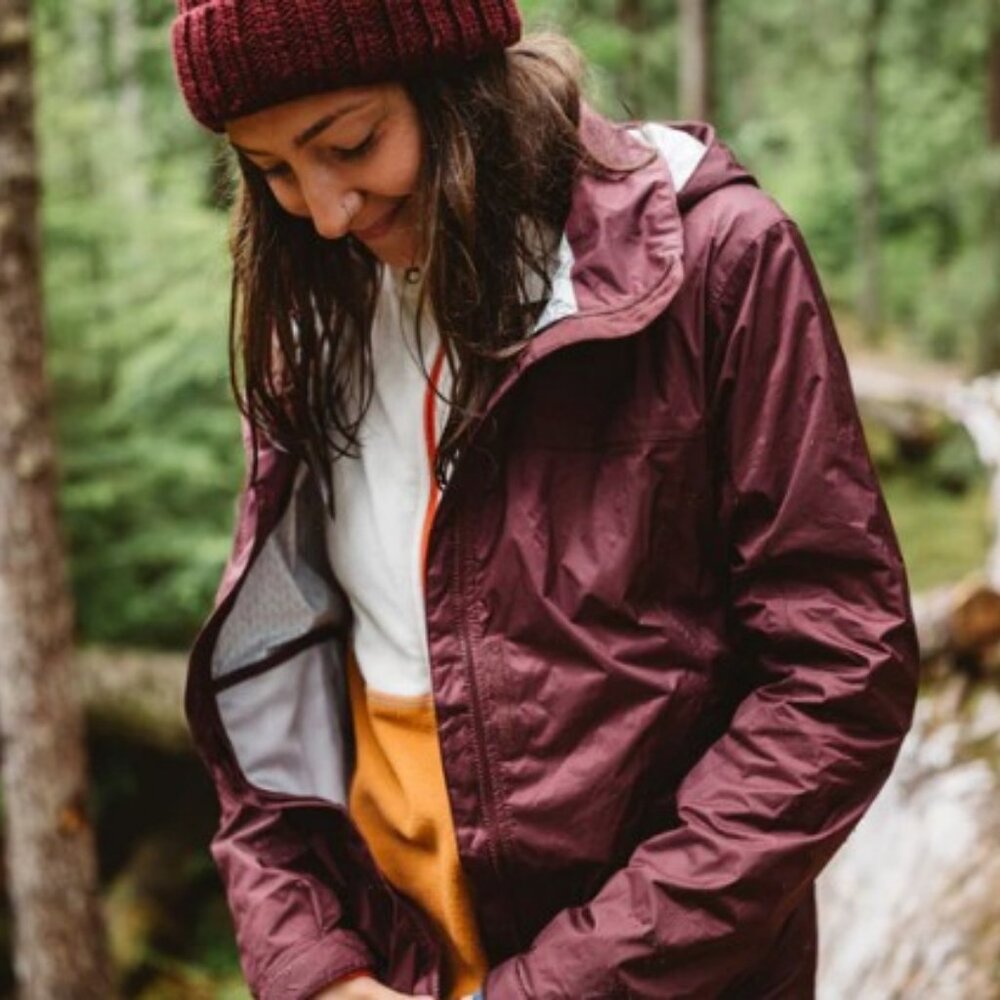 Marmot full zip windbreaker/rain jacket burgundy women's size L